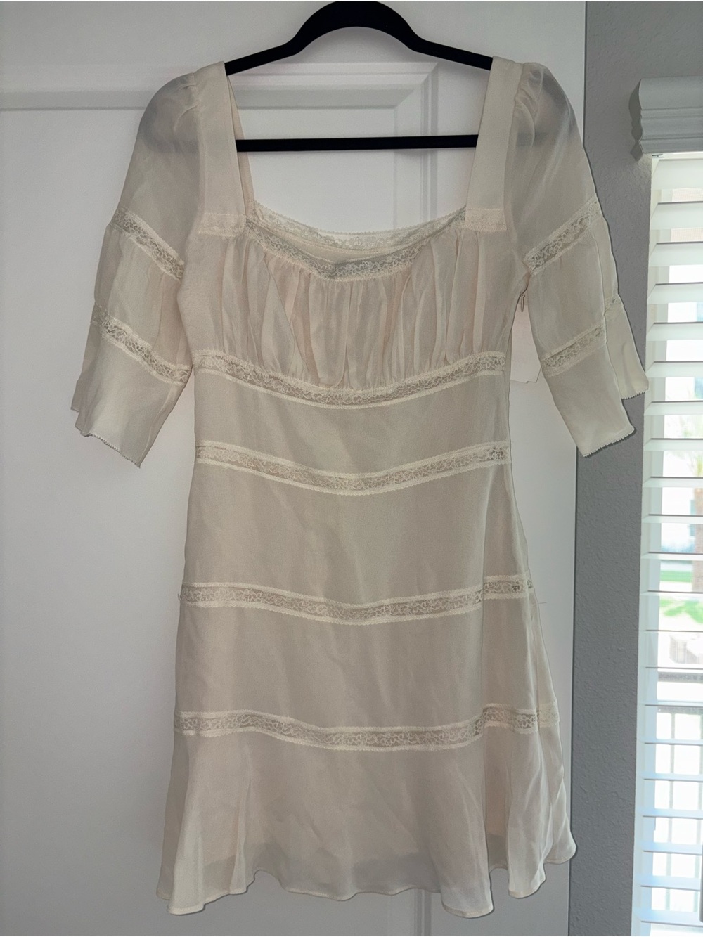 Reformation Claribel Lace Inset Bell Sleeve Minidress 6 - Picture 4 of 5